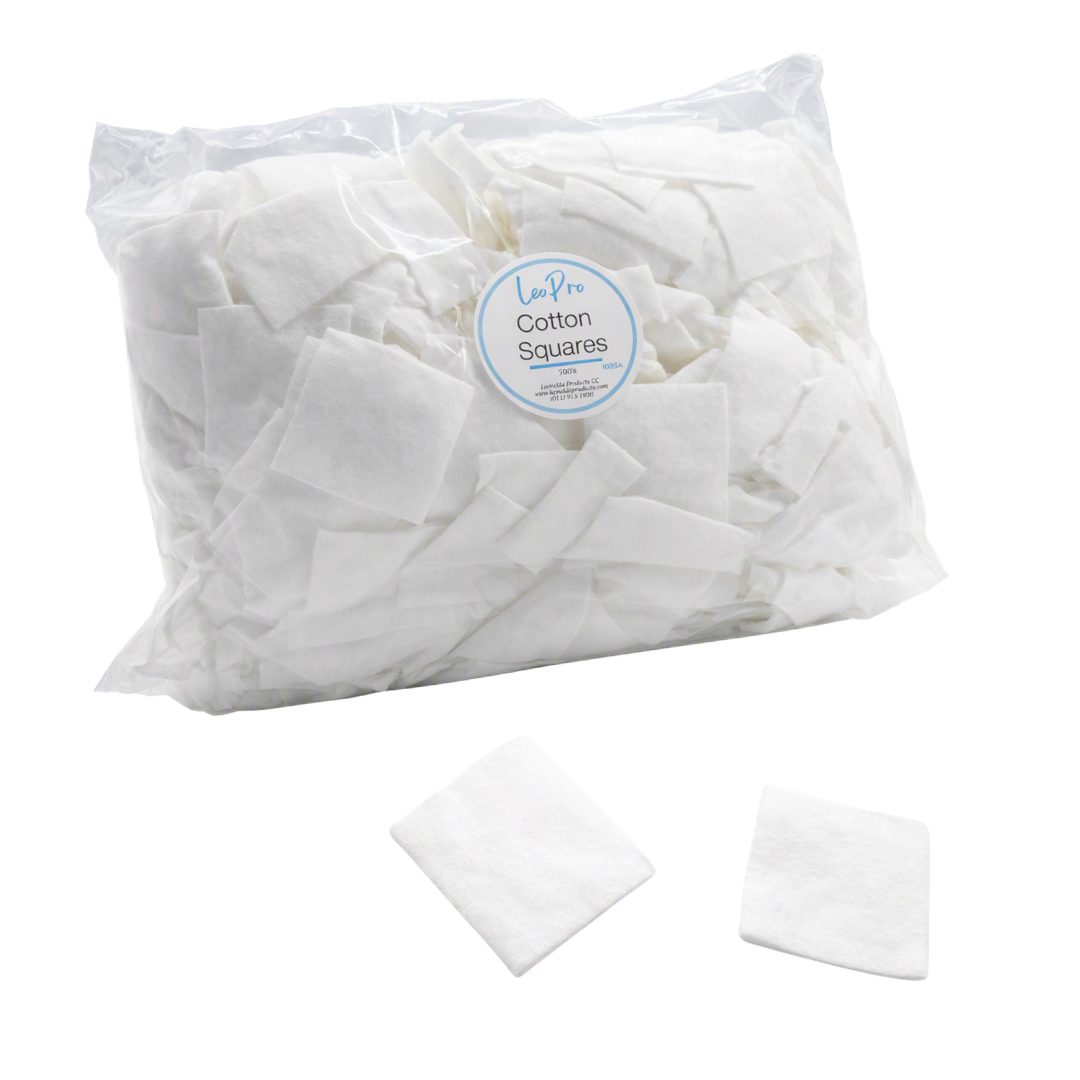 White Square lint-free cotton pads in a clear bag with 2 pads in front