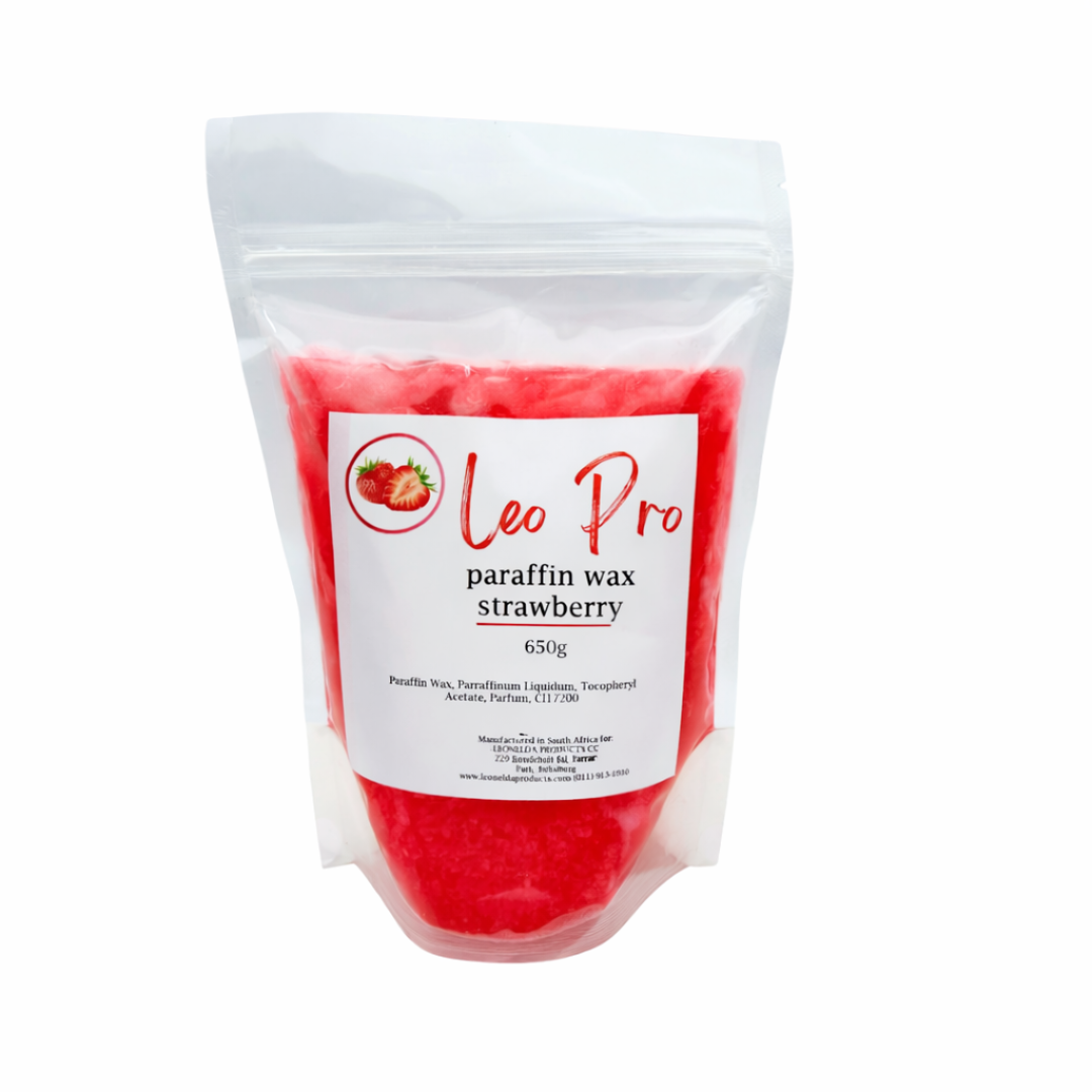 W012P Strawberry Paraffin Wax 650g | Bag of strawberry-scented paraffin wax with 'Leo Pro' branding on a white background