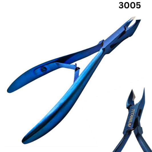 3005 Cuticle Nipper Titanium 11cm | A blue titanium steel cuticle nipper and shown the open cutting edge with Titanium printed on the nipper in the right hand corner