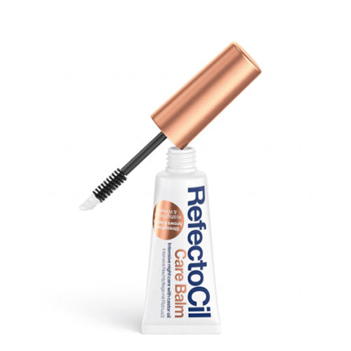 Refectocil Lash and brow serum is an intensive night care wit castor oil.